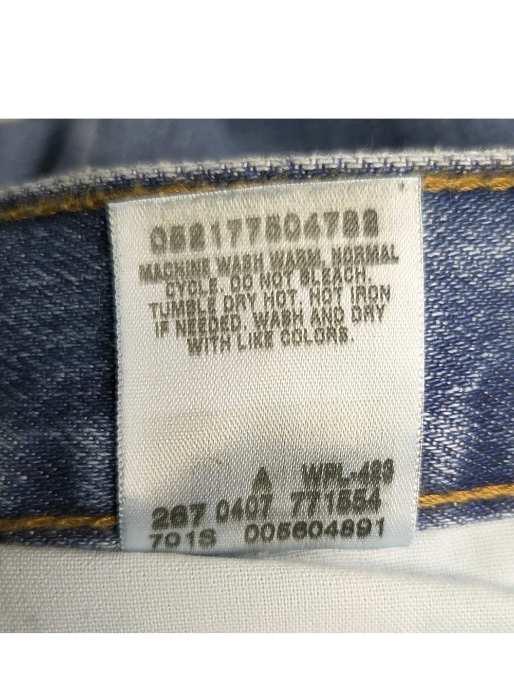 Levis 560 NWT Comfort Fit Tapered Leg Denim Jeans Mens 38×30 (FITS 38×29.5) Blue